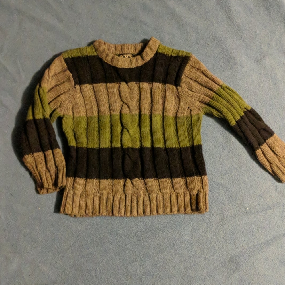 Adorable sweater 🙂